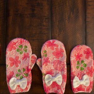 Lilly Pulitzer EUC mittens -children